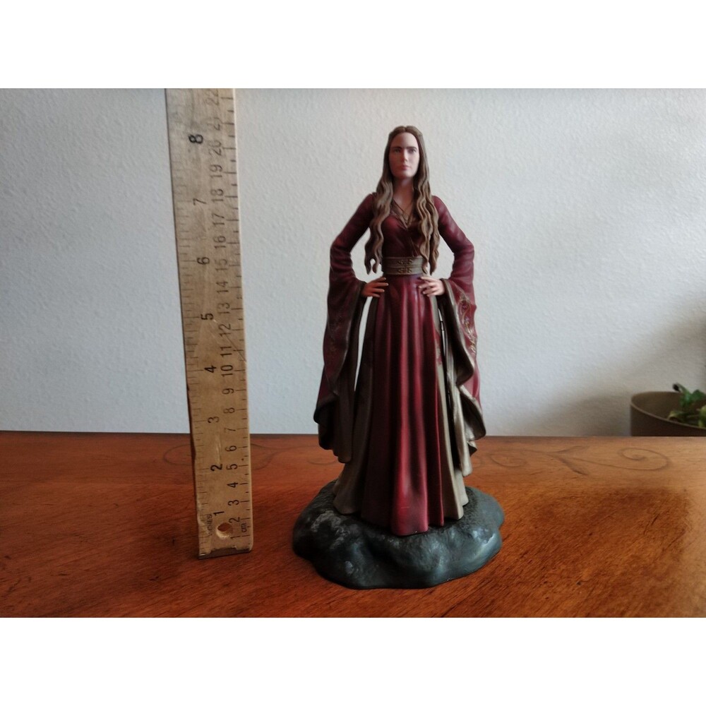 Dark Horse Game Of Thrones Cersei Baratheon Figure No Box 8.5” Tall HBO 2014